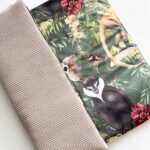 Velvet boxkleed aap in paradise groen met bladeren en bloemen