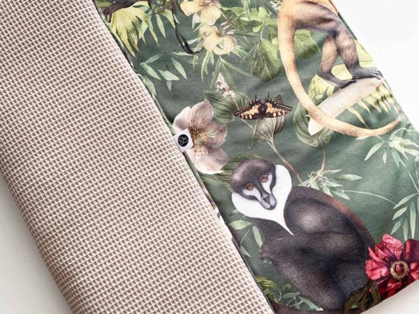 Velvet boxkleed aap in paradise groen met bladeren en bloemen