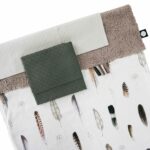 Babyuitzet Feathers teddy deken en laken met veren print