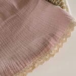 kanten rand op hydrofiele doek detail