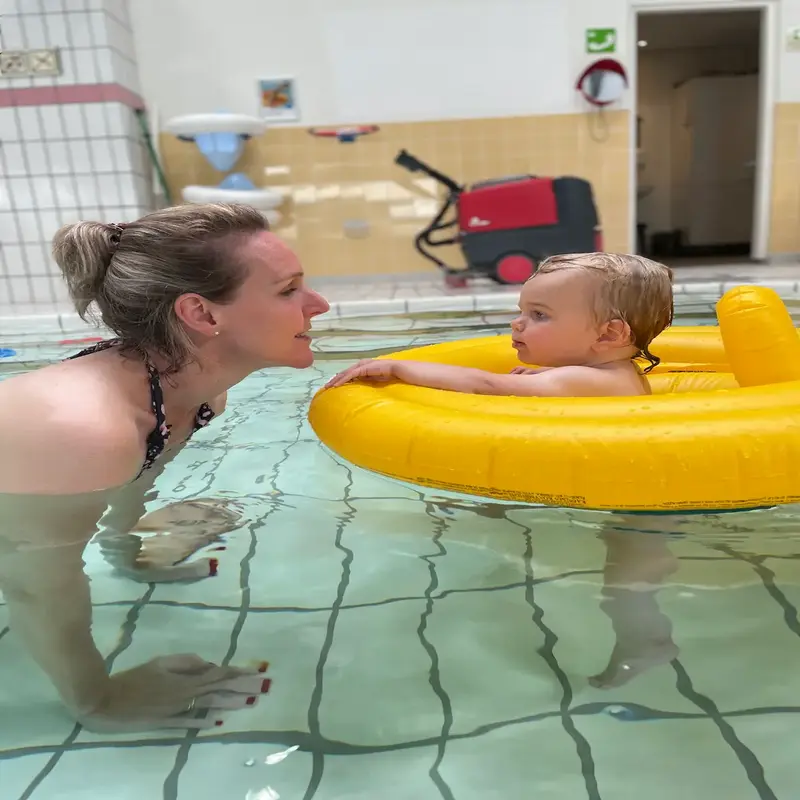 baby zwemmen